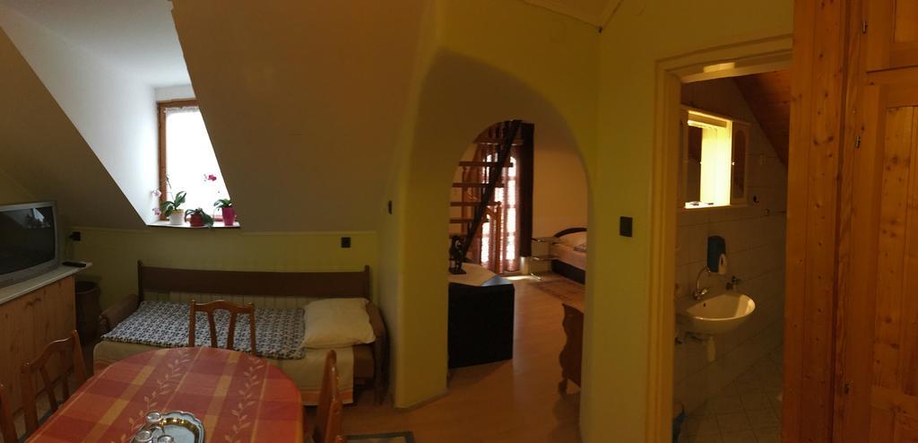 Termal Vendeghaz Bed & Breakfast Veresegyház Oda fotoğraf